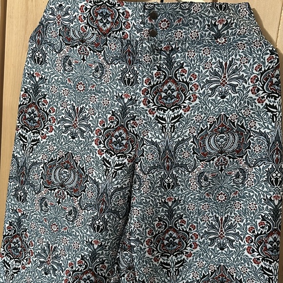 🌸 Urban Outfitters Juliet Paisley Jacquard Crop Pants - Picture 4 of 4